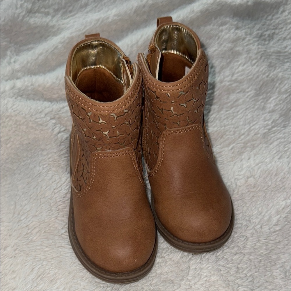 Kenneth Cole Reaction Brown Ankle Boots with Side Zipper
